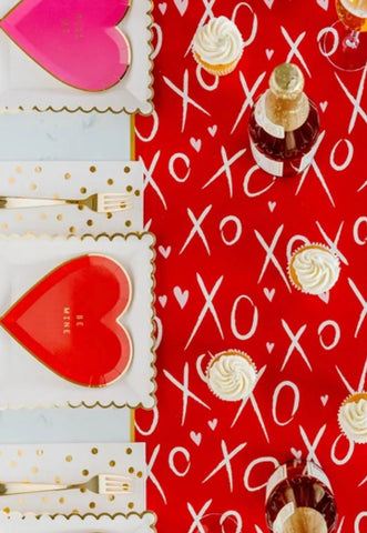 Valentine’s Day XOXO Paper Table Runner